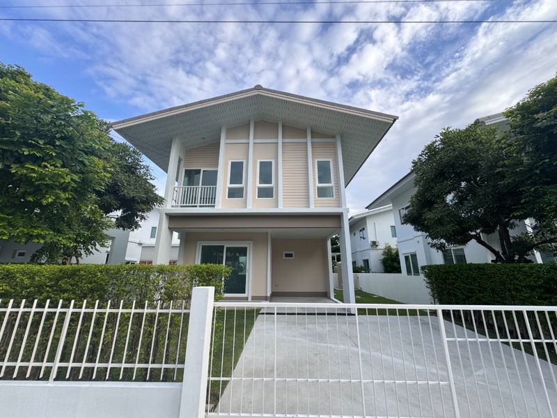 Houses for sale : For Sale: Single Detached House at Kanasiri Bangna (House No. 89/348) – Move-in Ready