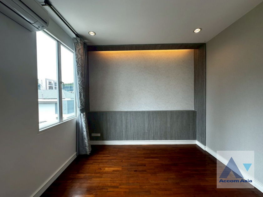 รูป 🔼🔽 AccomA 📩  Elegant home with warm minimalist interiors in Baan Klang Krung Thonglor (AA20983) - รูปที่ 20/20