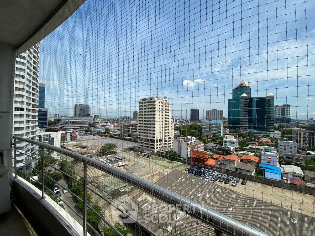 picture 2-BR Condo at Supalai Park Phaholyothin near BTS Ha Yaek Lat Phrao (ID 2113242) - 25/27