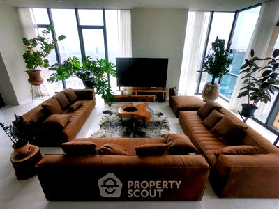 Condos for sale Rama 9 : 3-BR Condo at The Monument Thonglo near ARL Ramkhamhaeng (ID 576308)