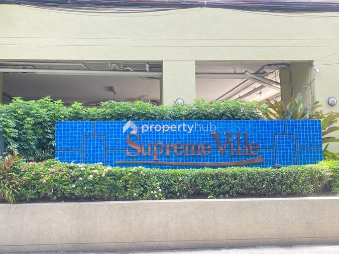 Supreme Ville