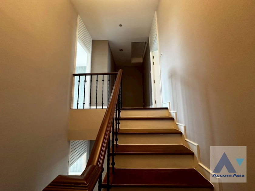 รูป 🔼🔽 AccomA 📩  Elegant home with warm minimalist interiors in Baan Klang Krung Thonglor (AA20983) - รูปที่ 6/20