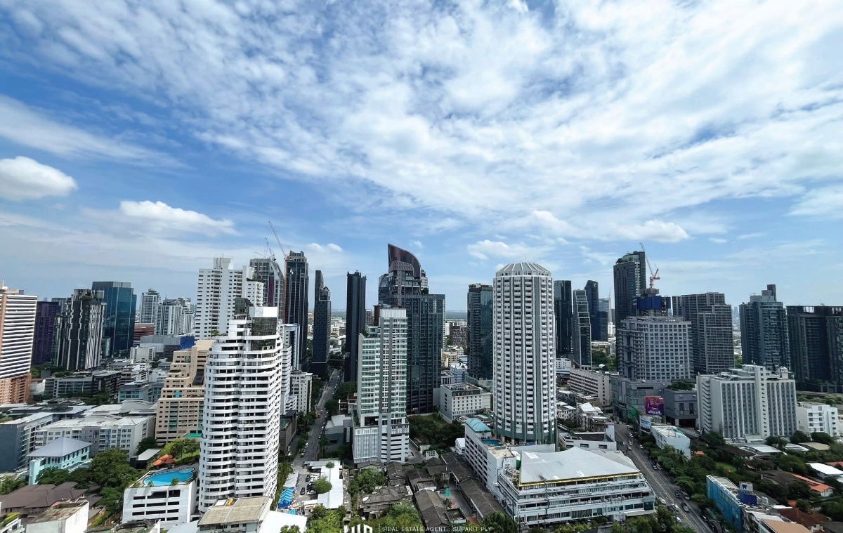 picture Condo For Rent // Quattro by Sansiri - 12/12
