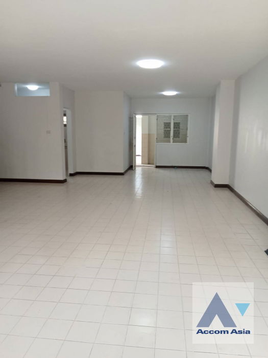 รูป 🔼🔽 AccomA 📩  5 BR Townhouse @ (AA40136) - รูปที่ 3/10