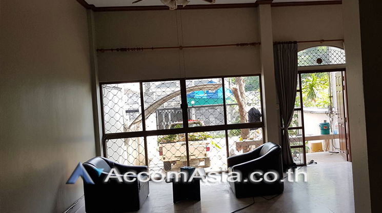picture 🔼🔽 AccomA 📩 Home Office 3 BR Townhouse in  (AA24902) - 1/5