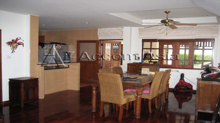 picture 🔼🔽 AccomA 📩  3 BR House in Khlong Ton Nuea (94067) - 4/9