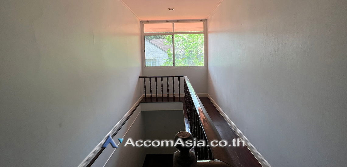 รูป 🔼🔽 AccomA 📩  4 BR House @Thai Village (59881) - รูปที่ 16/20