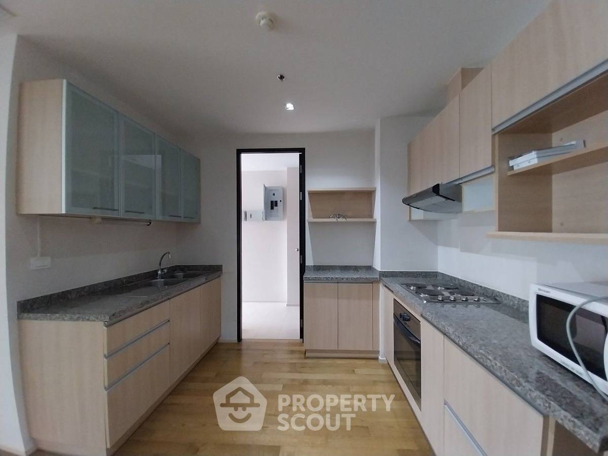 picture 2-BR Condo at The Madison near BTS Phrom Phong (ID 1952235) - 16/16