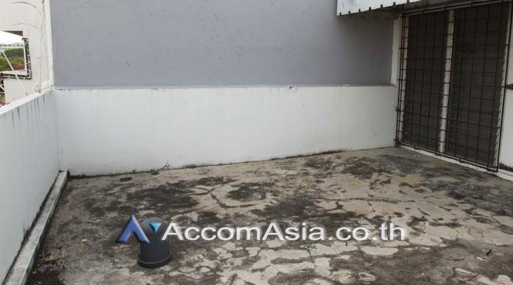 picture 🔼🔽 AccomA 📩 Home Office 3 BR Townhouse in Khlong Toei (AA17938) - 9/16