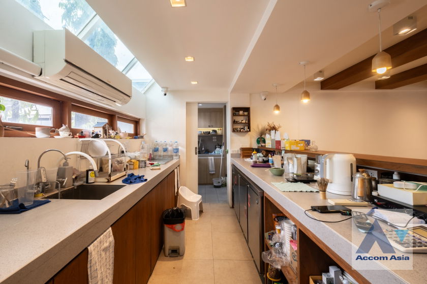 รูป 🔼🔽 AccomA 📩  2 BR House in Khlong Ton Nuea (AA33847) - รูปที่ 8/20
