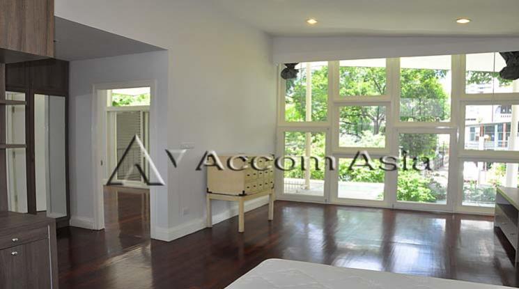 picture 🔼🔽 AccomA 📩 Home Office 4 BR House in  (90352) - 8/9