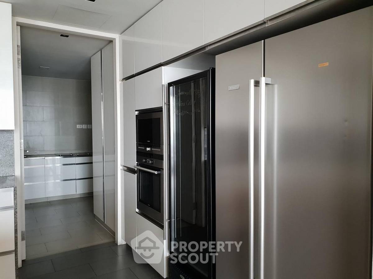 picture 2-BR Condo at The Met Sathorn near BTS Chong Nonsi (ID 452763) - 10/13