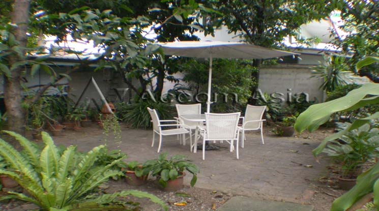 รูป 🔼🔽 AccomA 📩  2 BR House in Khlong Toei Nuea (97600) - รูปที่ 1/7