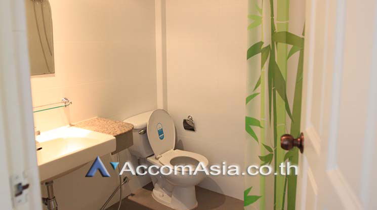 รูป 🔼🔽 AccomA 📩 Home Office 4 BR Townhouse in Khlong Toei Nuea (AA18310) - รูปที่ 8/17