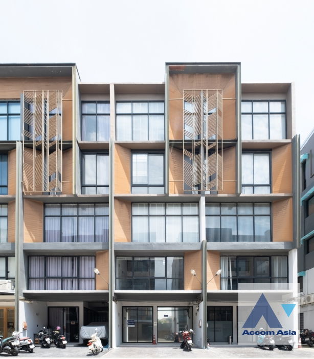picture 🔼🔽 AccomA 📩  4 BR Townhouse @The Pride Sukhumvit 77 (AA43732) - 1/1