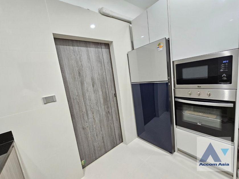 picture 🔼🔽 AccomA 📩  4 BR House @House (AA43277) - 6/20