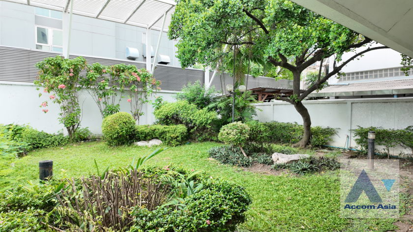 รูป 🔼🔽 AccomA 📩 Private Swimming Pool 4 BR House in Khlong Ton Nuea (AA40098) - รูปที่ 9/20
