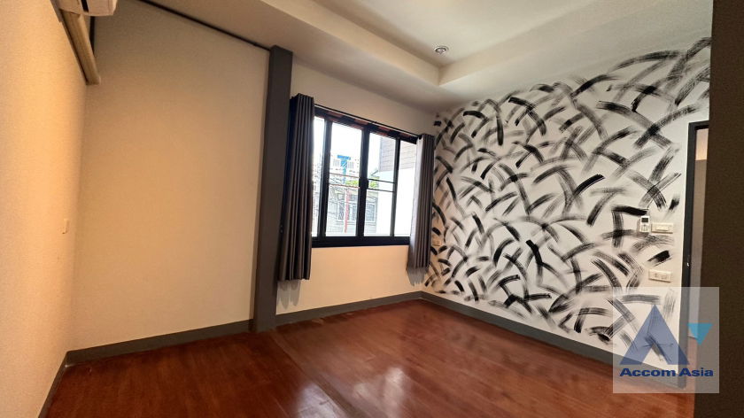 picture 🔼🔽 AccomA 📩  3 BR House in Khlong Ton Nuea (AA32558) - 9/20