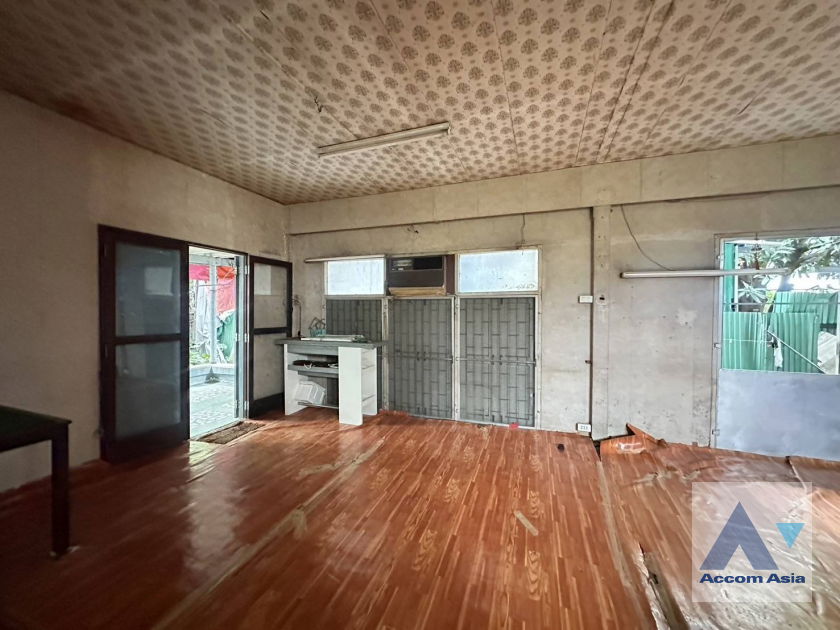picture 🔼🔽 AccomA 📩  2 BR House in Khlong Ton Nuea (AA41560) - 1/5
