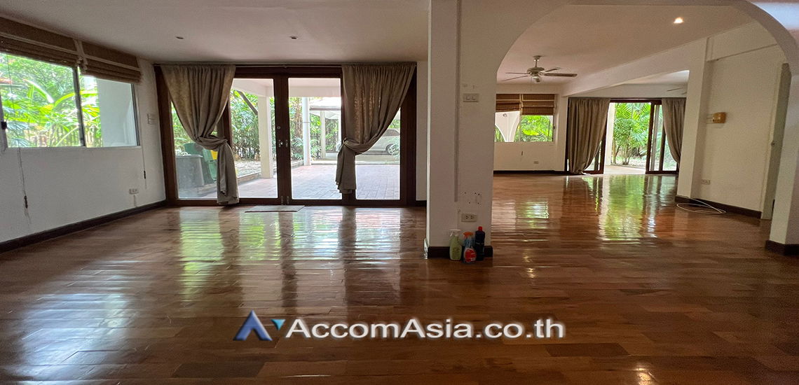 รูป 🔼🔽 AccomA 📩  4 BR House @Thai Village (59881) - รูปที่ 3/20
