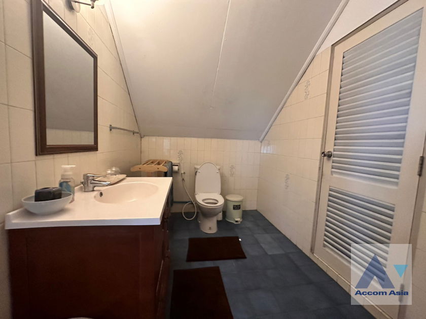 รูป 🔼🔽 AccomA 📩  4 BR House in Khlong Ton Nuea (50171) - รูปที่ 17/17
