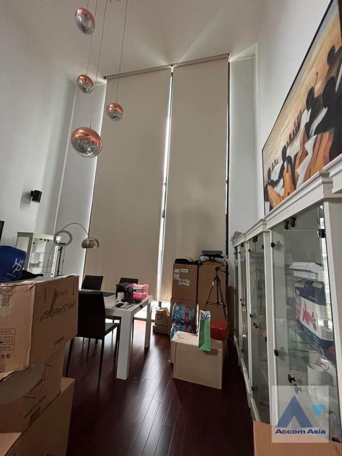 รูป 🔼🔽 AccomA 📩  5 BR Townhouse in Khlong Ton Nuea (AA41874) - รูปที่ 1/8