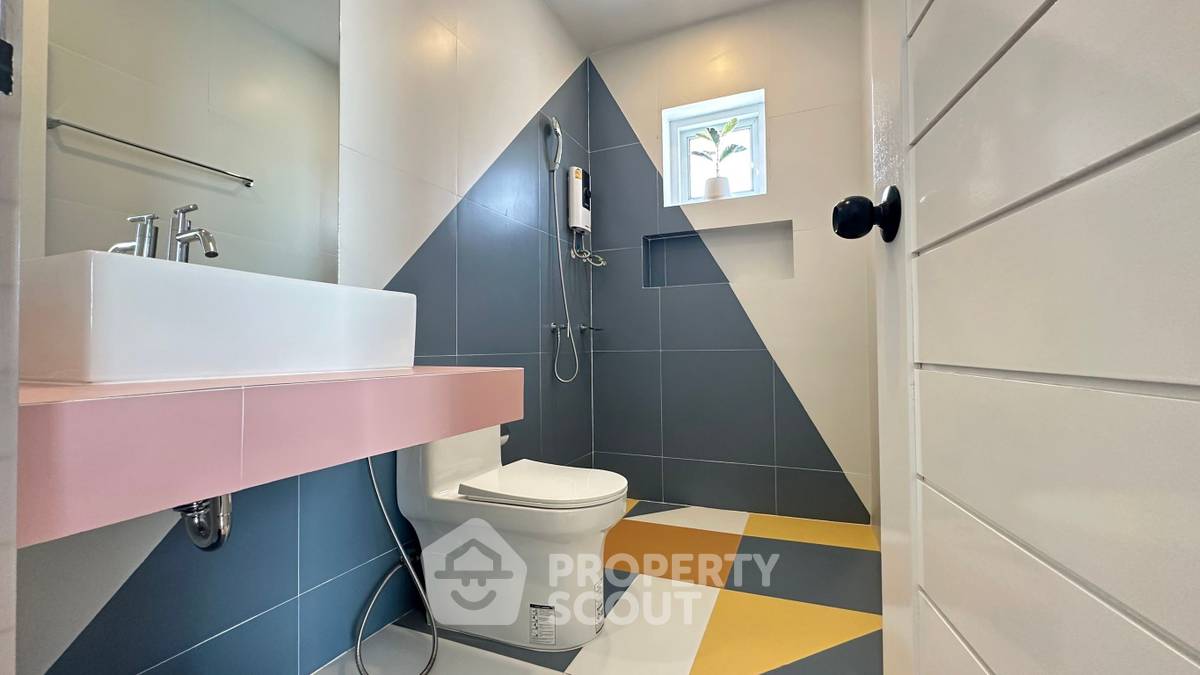 รูป วิลล่า 4-ห้องนอน ใกล้ เมืองหัวหิน (ID 2198625) - รูปที่ 9/17