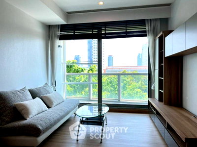 Condos for rent : 1-BR 54 Sqm, 7th-Floor At The River Condominium Near BTS Saphan Taksin (ID 545803)