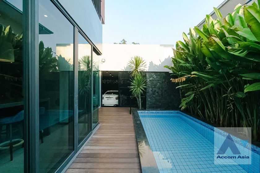 picture 🔼🔽 AccomA 📩 Private Swimming Pool,Double High Ceiling 4 BR House in Khlong Ton Nuea (AA42532) - 3/20