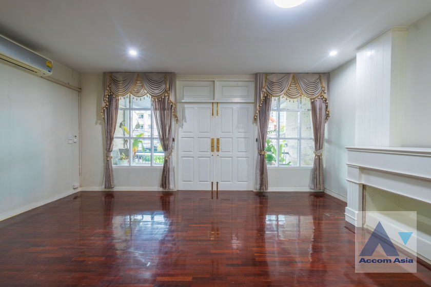 รูป 🔼🔽 AccomA 📩  3 BR Townhouse in Khlong Ton Nuea (AA41105) - รูปที่ 9/20