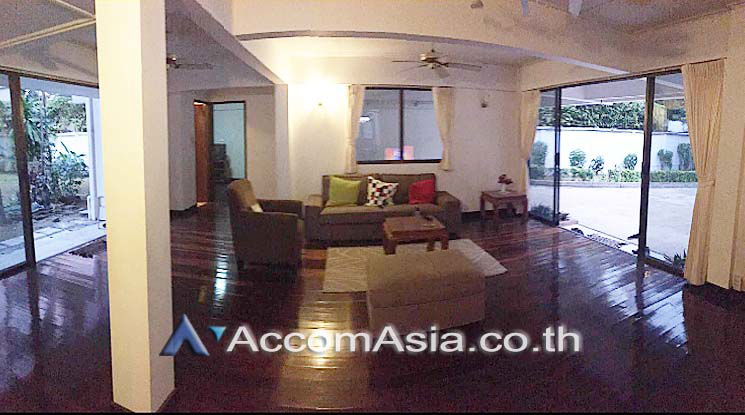 picture 🔼🔽 AccomA 📩 Pet friendly 3 BR House in  (90203) - 4/7