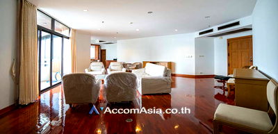 คอนโด BTS ทองหล่อ : 🔼🔽 AccomA 📩 Classic-style condo with light-filled interiors and city views (AA28974)