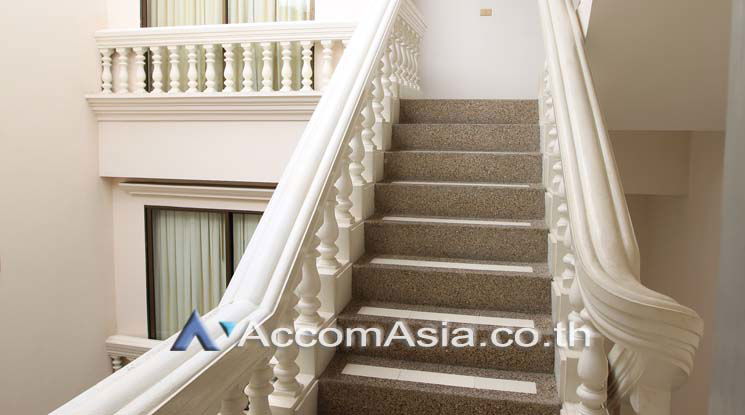 picture 🔼🔽 AccomA 📩  5 BR Townhouse in Phra Khanong Nuea (AA18996) - 15/20