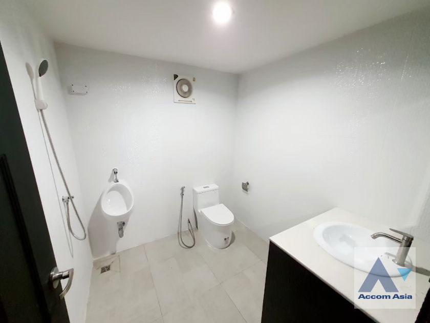 รูป 🔼🔽 AccomA 📩 Home Office 4 BR Townhouse in Phra Khanong Nuea (13002036) - รูปที่ 18/19