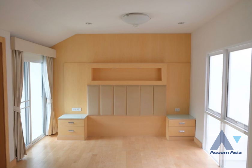 picture 🔼🔽 AccomA 📩 Home Office,Pet friendly 4 BR Townhouse in Khlong Toei (AA29533) - 7/19