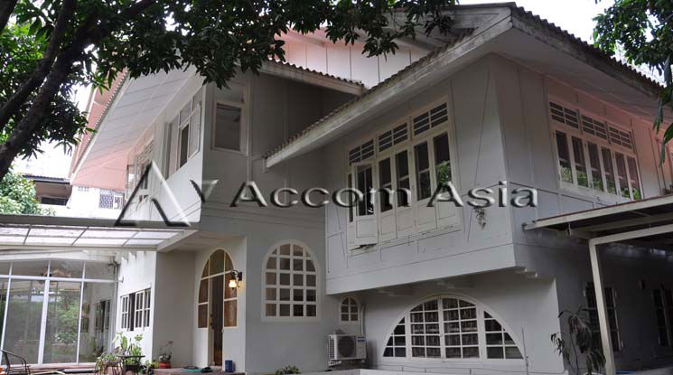รูป 🔼🔽 AccomA 📩 Colonial-style home with spacious layout and steel kitchen (10002403) - รูปที่ 3/20
