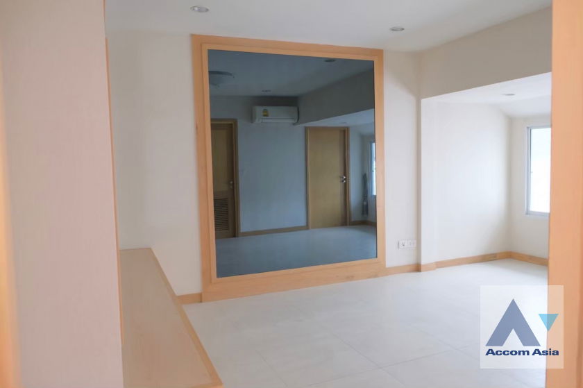 picture 🔼🔽 AccomA 📩 Home Office,Pet friendly 4 BR Townhouse in Khlong Toei (AA29533) - 14/19
