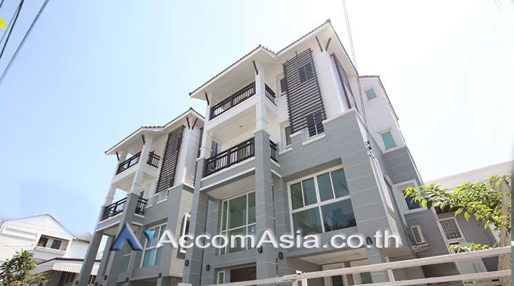 รูป 🔼🔽 AccomA 📩 Contemporary Townhouse with Open Layout in Sukhumvit (13000272) - รูปที่ 2/14