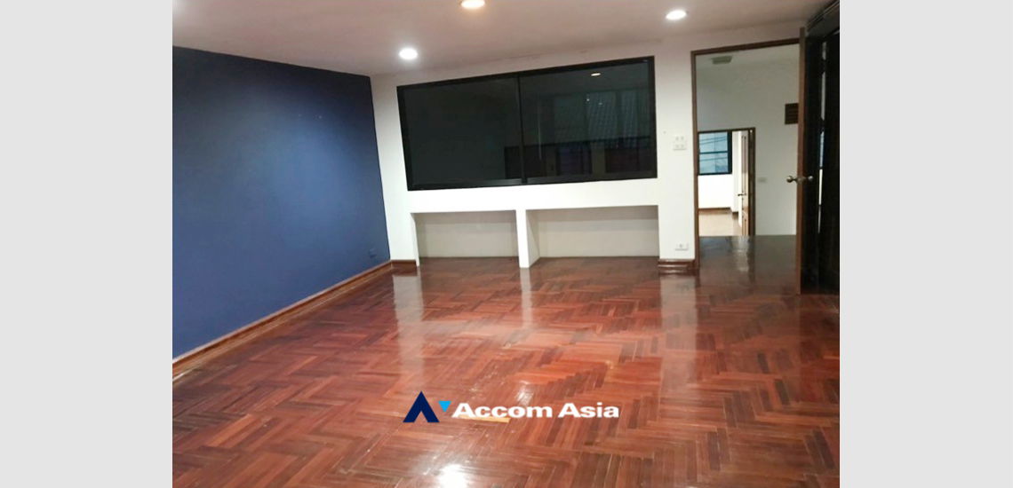picture 🔼🔽 AccomA 📩  4 BR Townhouse in  Lumphini (AA24945) - 5/10
