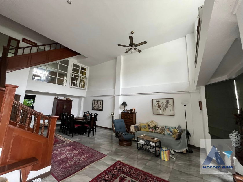 picture 🔼🔽 AccomA 📩 Home Office 4 BR Townhouse in Thung Maha Mek (AA42048) - 2/11