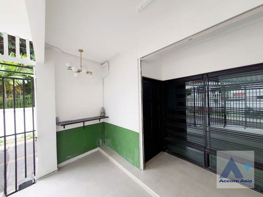 รูป 🔼🔽 AccomA 📩 Home Office 4 BR Townhouse in Phra Khanong Nuea (13002036) - รูปที่ 2/19