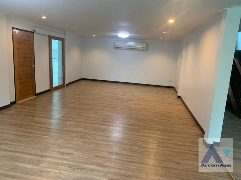 picture 🔼🔽 AccomA 📩  3 BR House @Panya Pattanakarn Village (AA26814) - 9/19
