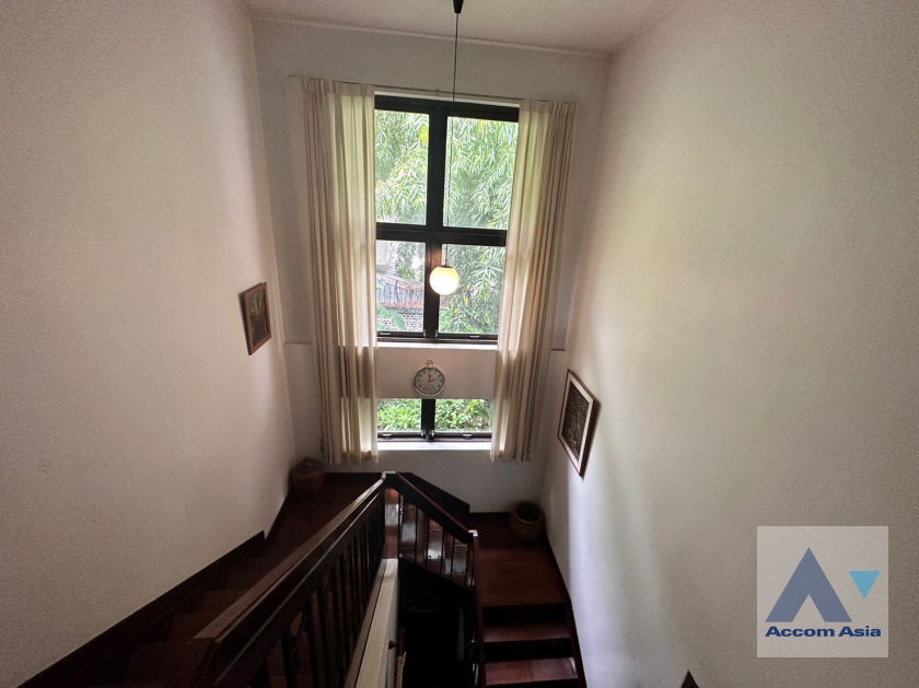 รูป 🔼🔽 AccomA 📩  4 BR House in Khlong Ton Nuea (50171) - รูปที่ 8/17