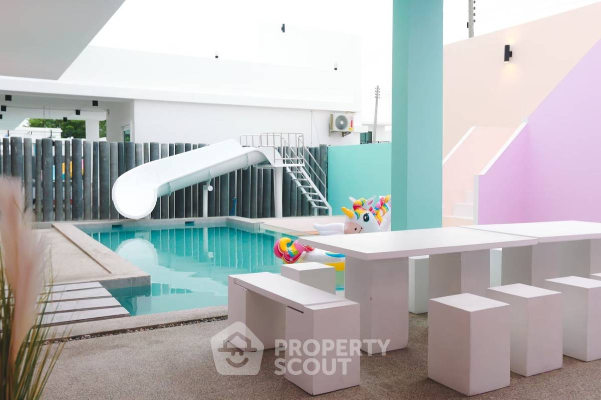 รูป วิลล่า 4-ห้องนอน ใกล้ เมืองหัวหิน (ID 2198625) - รูปที่ 6/17