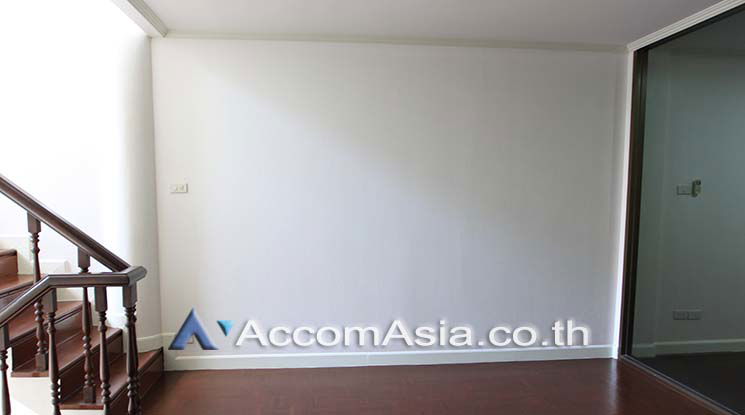 รูป 🔼🔽 AccomA 📩 Home Office 4 BR Townhouse in Khlong Toei Nuea (AA18310) - รูปที่ 2/17