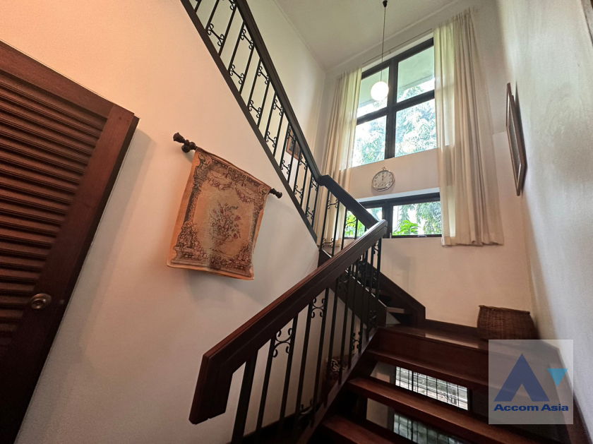 รูป 🔼🔽 AccomA 📩  4 BR House in Khlong Ton Nuea (50171) - รูปที่ 7/17