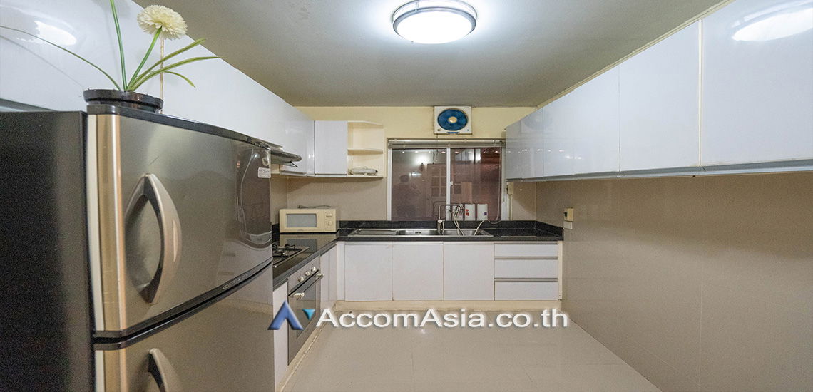picture 🔼🔽 AccomA 📩 Pet friendly 4 BR House in Khlong Ton Nuea (2517228) - 7/19