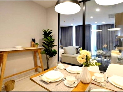 Condos for rent : ♧ Good Deal ♧ C Tower, 30+ Floor, Type A12 | 52.00 sq.m. 1 bed | Condo skywalk connect to BTS ploenchit and Central Embassy.