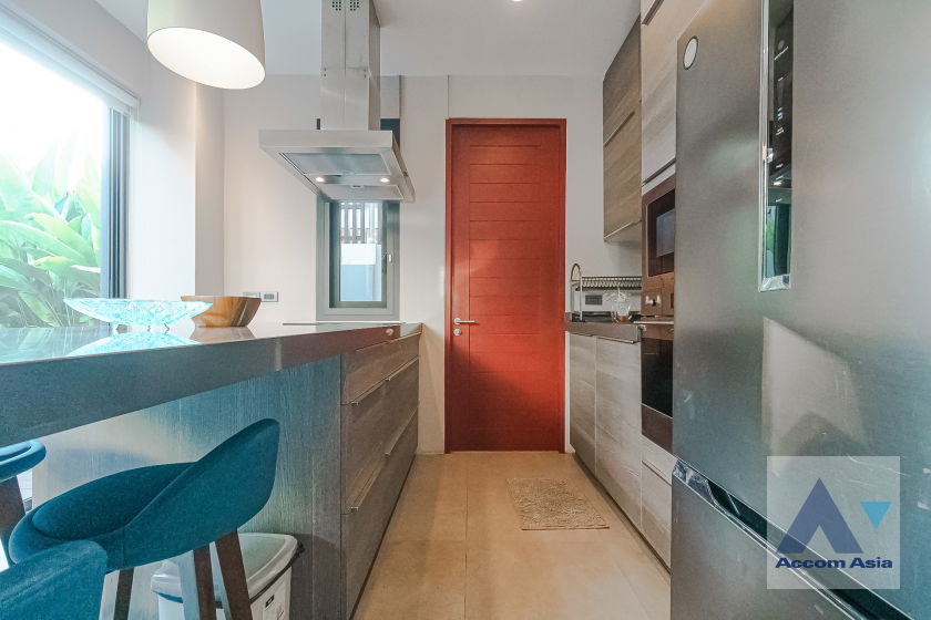 picture 🔼🔽 AccomA 📩 Private Swimming Pool,Double High Ceiling 4 BR House in Khlong Ton Nuea (AA42532) - 10/20