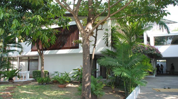 รูป 🔼🔽 AccomA 📩 Home Office,Private Swimming Pool 4 BR House in Khlong Ton Nuea (98084) - รูปที่ 2/9